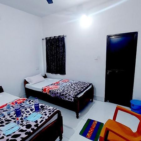 בודהגאיה Nilam Guest House מראה חיצוני תמונה