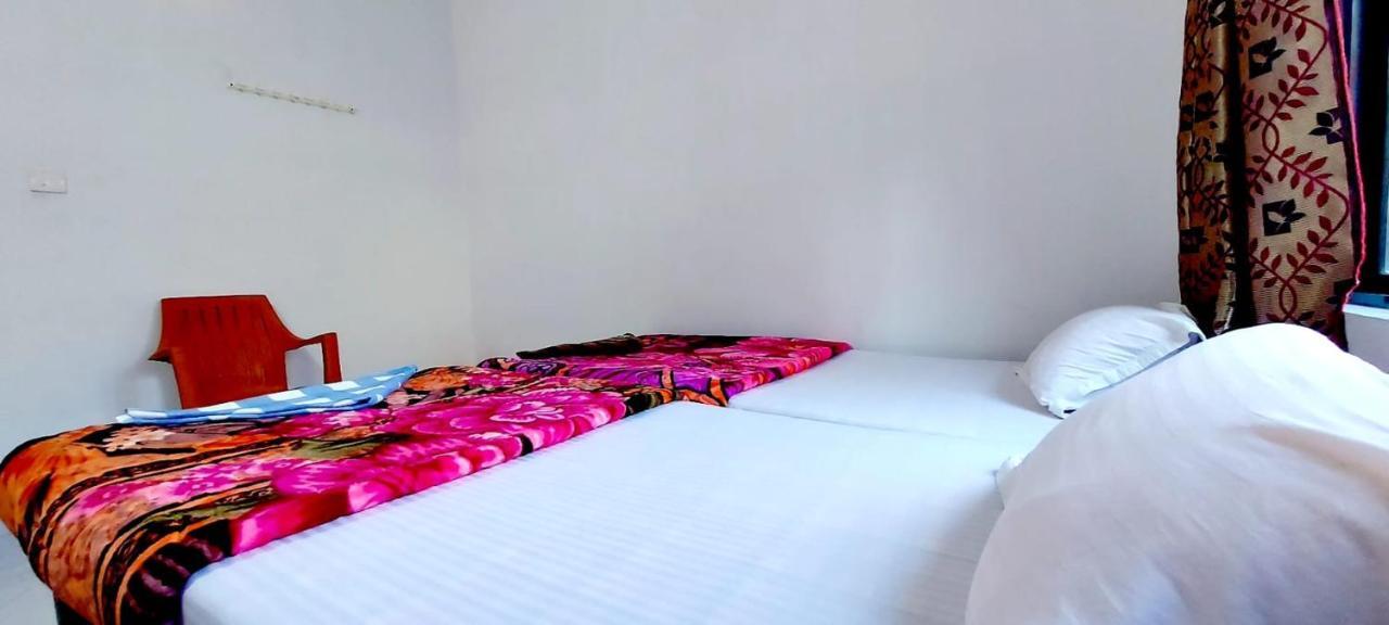 בודהגאיה Nilam Guest House מראה חיצוני תמונה
