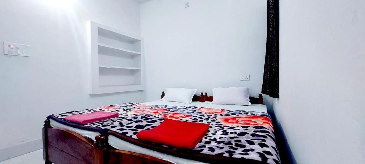 בודהגאיה Nilam Guest House מראה חיצוני תמונה