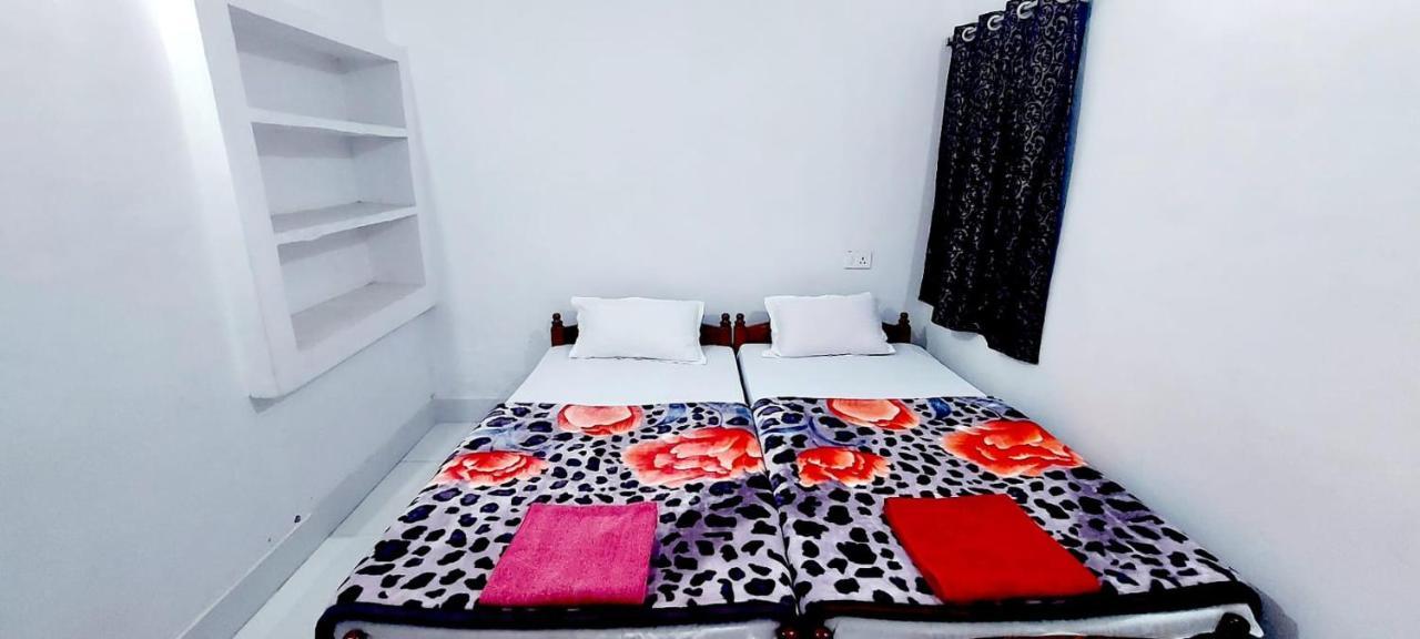 בודהגאיה Nilam Guest House מראה חיצוני תמונה